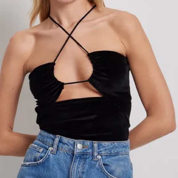 nakd Tops - NA-KD - Keyhole Velvet Strap Top - XS
